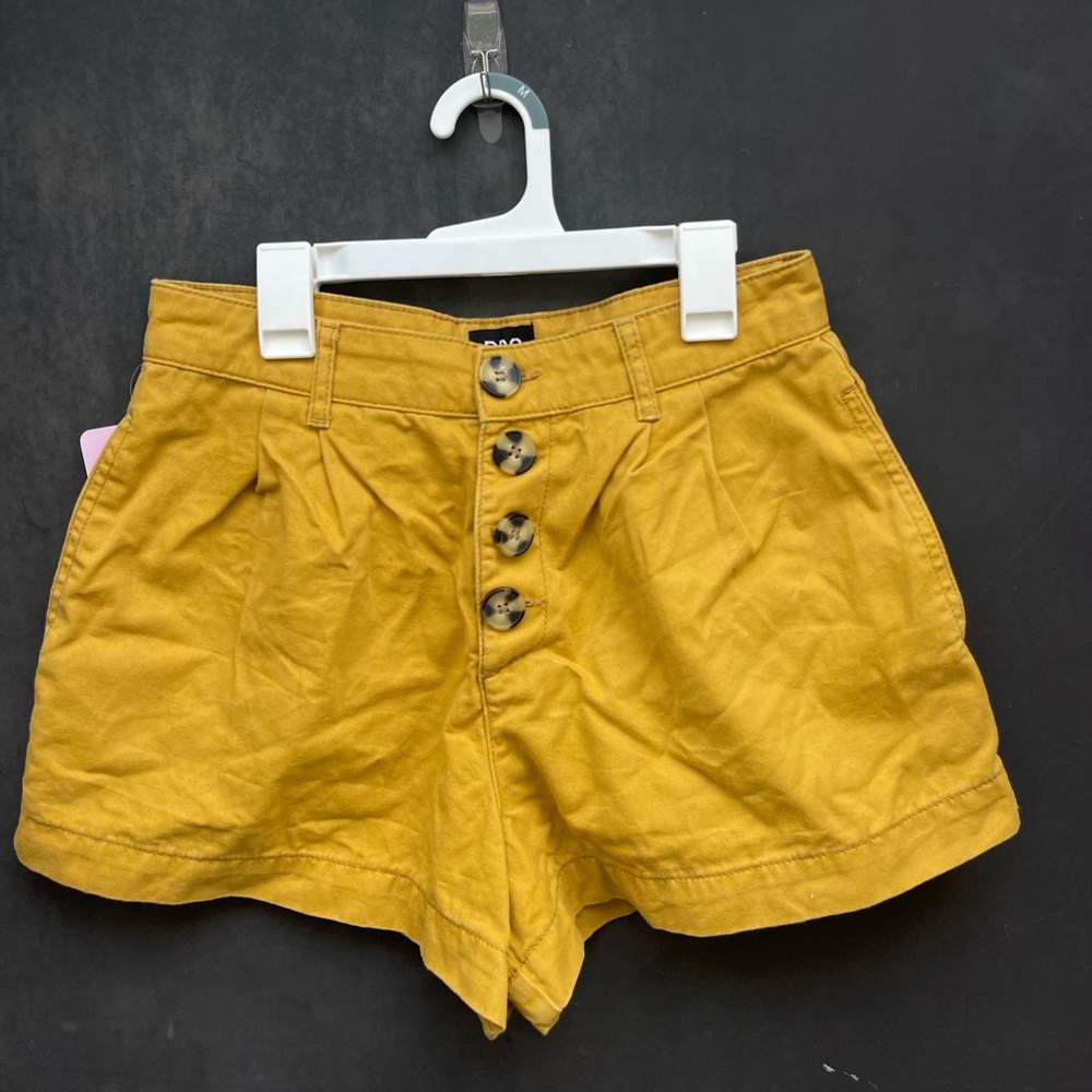Urban Outfitters BDG High Waisted Pleated Button Shorts